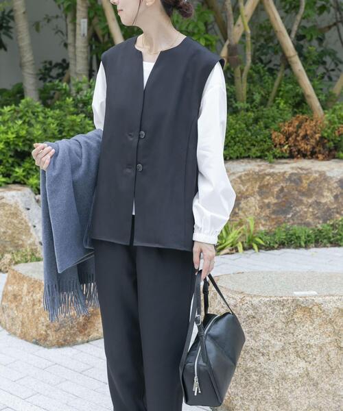 ITEMS URBANRESEARCH(アイテムズ アーバンリサーチ)の「『イージーケア』フレアトップス×パンツセット(セットアップ・レディース・ブラック/ライトベージュ・FREE)」の6枚目の写真