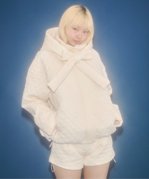 FEKETE(フェケテ)の「2way floral quilted jacket / 花柄キルティング2WAYブルゾン(その他アウター・レディース・アイボリー/イエロー/ブラウン・LARGE/MEDIUM/SMALL)」の15枚目の写真