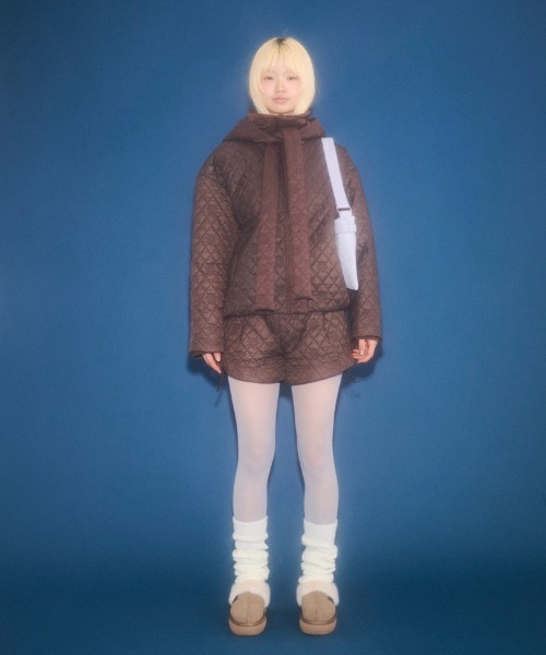 FEKETE(フェケテ)の「2way floral quilted jacket / 花柄キルティング2WAYブルゾン(その他アウター・レディース・アイボリー/イエロー/ブラウン・LARGE/MEDIUM/SMALL)」の9枚目の写真