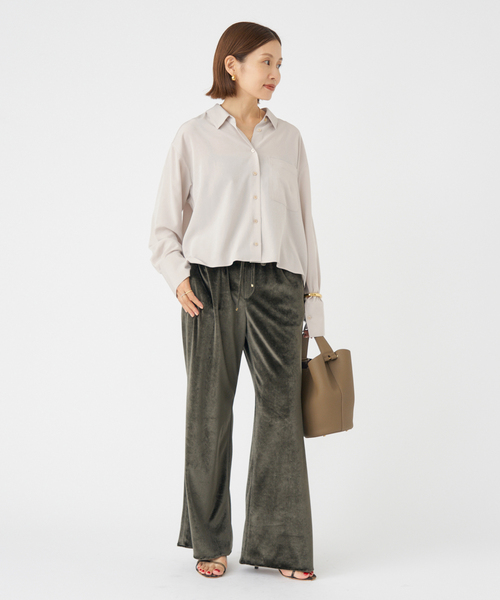 IENA（イエナ）の「SOALON ボクシーシャツ（シャツ/ブラウス・レディース・ブラウン/ベージュ・FREE）」の17枚目の写真