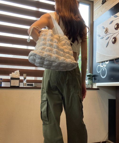 tolene(トレネ)の「もこもこ 巾着 キルティングデザイン A4サイズ収納可能 トートバッグ(トートバッグ・レディース・ホワイト/グリーン/ブラック・FREE)」の9枚目の写真