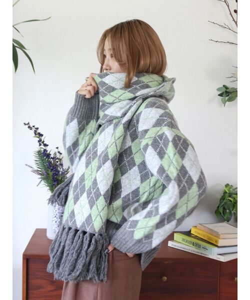 Ungrid(アングリッド)の「アーガイルルーズニット(ニット/セーター・レディース・チャコールグレー/ネイビー/ベージュ・FREE)」の2枚目の写真