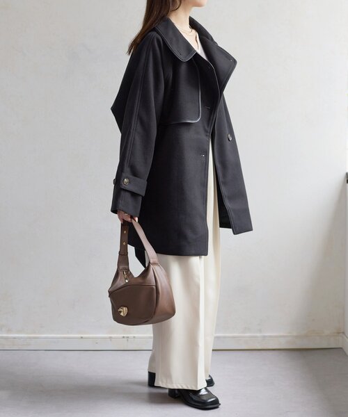 Thevon（ゼボン）の「パイピングスタンドカラーミドルコート（その他アウター・レディース・チャコールグレー/ベージュ/ブラック・FREE）」の11枚目の写真