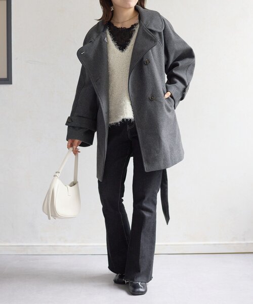 Thevon（ゼボン）の「パイピングスタンドカラーミドルコート（その他アウター・レディース・チャコールグレー/ベージュ/ブラック・FREE）」の18枚目の写真