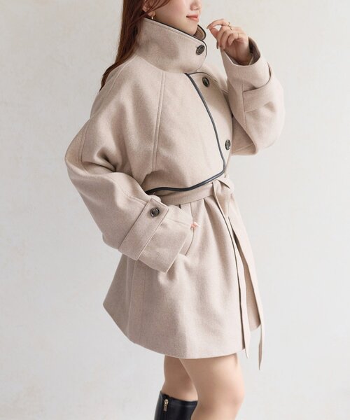 Thevon（ゼボン）の「パイピングスタンドカラーミドルコート（その他アウター・レディース・チャコールグレー/ベージュ/ブラック・FREE）」の22枚目の写真