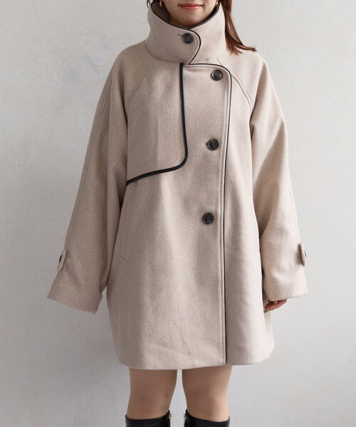 パイピングスタンドカラーミドルコート（その他アウター）｜Thevon