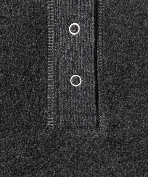 BEAUTY&YOUTH UNITED ARROWS（ビューティーアンドユースユナイテッドアローズ）の「フリース スナップ プルオーバー（その他トップス・レディース・ダークグレー/モカ/オフホワイト・FREE）」の4枚目の写真