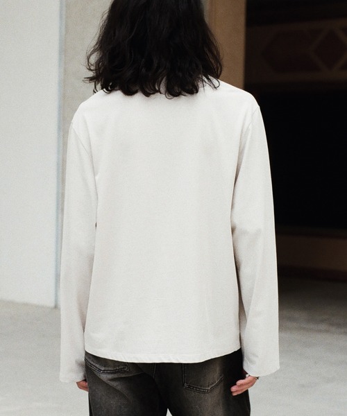 WYM LIDNM（ウィム バイ リドム）の「EXTRA FINE COTTON CROPPED L/S TEE（Tシャツ/カットソー・メンズ・チャコール/ホワイト/ライトグレー/ブラック/ブラウン系/グレー系/グリーン系・S/M/L/XL）」の10枚目の写真