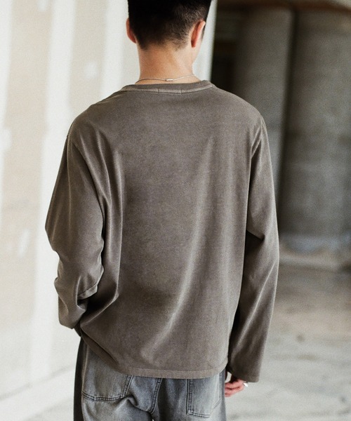 WYM LIDNM（ウィム バイ リドム）の「EXTRA FINE COTTON CROPPED L/S TEE（Tシャツ/カットソー・メンズ・チャコール/ホワイト/ライトグレー/ブラック/ブラウン系/グレー系/グリーン系・S/M/L/XL）」の20枚目の写真