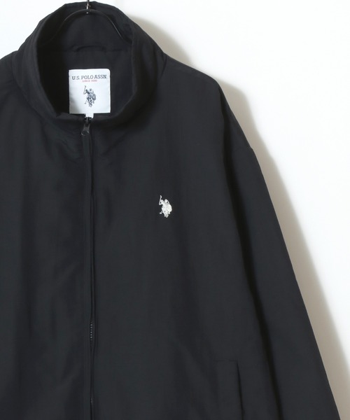 U.S. POLO ASSN.(ユーエスポロアッスン)の「U.S. POLO ASSN./ユーエスポロアッスン 別注 Fleece Lining Nylon Jacket/オーバーサイズ 裏フリース ナイロンジャケット/トラックジャケット/ブルゾン/レディース メンズ(ナイロンジャケット・メンズ・チャコール/ブラック/ネイビー・LL/L/M)」の4枚目の写真
