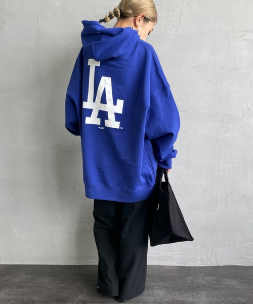 MLB（メジャーリーグベースボール）の「[FANATICS/ファナティクス] 別注 MLBロゴ バックプリント スウェットパーカー（パーカー・レディース・ブラック/チャコールグレー/ブルー・S/M/L/XL/XXL）」の20枚目の写真