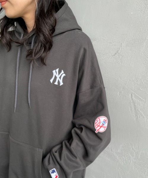 MLB（メジャーリーグベースボール）の「[FANATICS/ファナティクス] 別注 MLBロゴ バックプリント スウェットパーカー（パーカー・レディース・ブラック/チャコールグレー/ブルー・S/M/L/XL/XXL）」の12枚目の写真