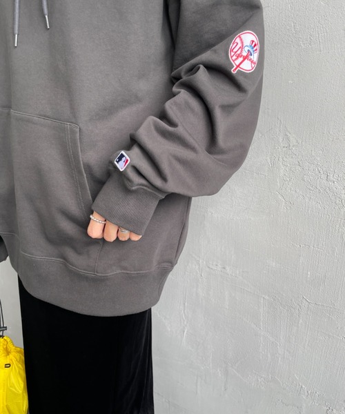 MLB（メジャーリーグベースボール）の「[FANATICS/ファナティクス] 別注 MLBロゴ バックプリント スウェットパーカー（パーカー・レディース・ブラック/チャコールグレー/ブルー・S/M/L/XL/XXL）」の14枚目の写真