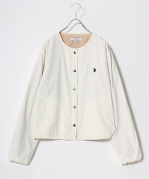 U.S. POLO ASSN.（ユーエスポロアッスン）の「ふわふわ裏地で暖かい U.S.POLO ASSN. ワンポイントロゴ刺繍 裏シャギーファーノーカラージャケットブルゾン レディース（ノーカラージャケット）」
