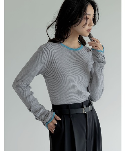 Re:EDIT（リエディ）の「[保湿][静電気防止]無地or配色クルーネック袖シャーリングリブニットトップス（ニット/セーター・レディース・ブラック/アイボリー/グレー系その他/ブラウン系その他/グレー/ブラック系その他/ピンク/ホワイト系その他/イエロー/グレー系その他2・MEDIUM/LARGE）」の6枚目の写真