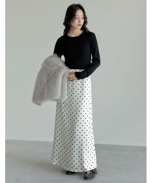 Re:EDIT（リエディ）の「[保湿][静電気防止]無地or配色クルーネック袖シャーリングリブニットトップス（ニット/セーター・レディース・ブラック/アイボリー/グレー系その他/ブラウン系その他/グレー/ブラック系その他/ピンク/ホワイト系その他/イエロー/グレー系その他2・MEDIUM/LARGE）」の16枚目の写真