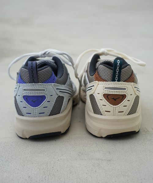 MIZUNO（ミズノ　）の「【MIZUNO】D1GA2562 レースアップスニーカー（スニーカー・レディース・ベージュ/グレー・S/M）」の10枚目の写真