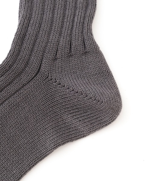 MARGARET HOWELL(マーガレットハウエル)の「COTTON RIB SOCKS(ソックス/靴下・メンズ・ベージュ系その他3/ブラック/グレー系その他7・FREE)」の5枚目の写真