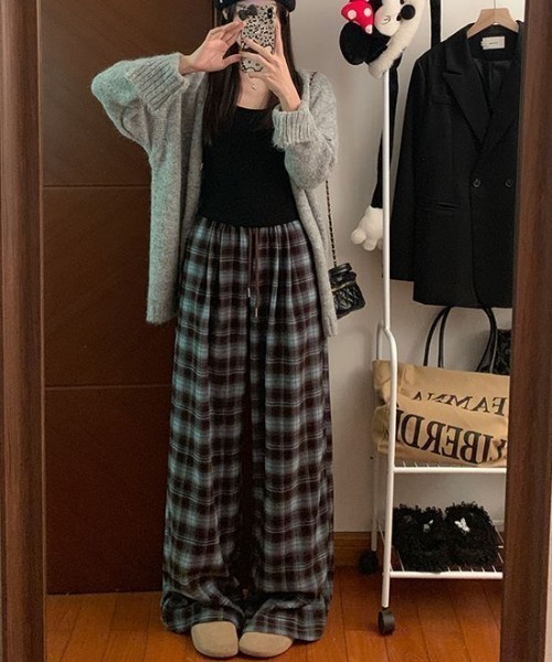 SHEPP(シープ)の「チェック柄 ワイド イージーパンツ(その他パンツ・レディース・ブラウン/ブルー・M/L)」の17枚目の写真
