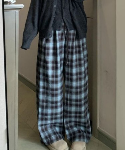 SHEPP(シープ)の「チェック柄 ワイド イージーパンツ(その他パンツ・レディース・ブラウン/ブルー・M/L)」の15枚目の写真