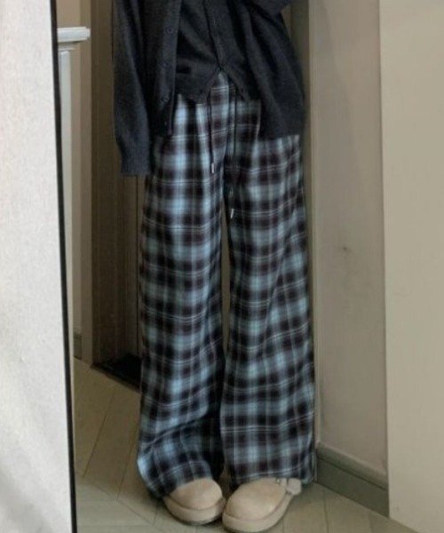 SHEPP(シープ)の「チェック柄 ワイド イージーパンツ(その他パンツ・レディース・ブラウン/ブルー・M/L)」の13枚目の写真