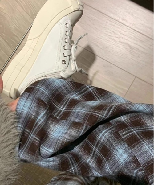 SHEPP(シープ)の「チェック柄 ワイド イージーパンツ(その他パンツ・レディース・ブラウン/ブルー・M/L)」の9枚目の写真
