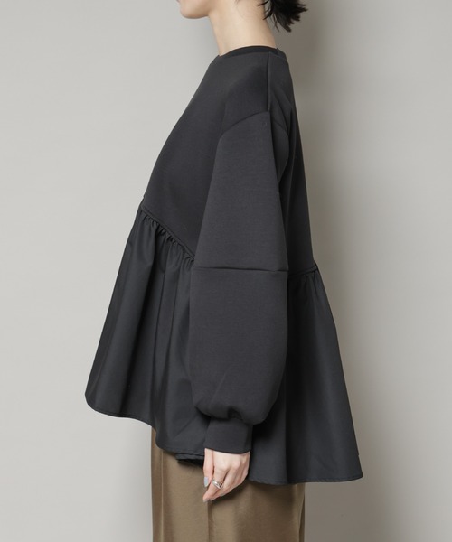 NANO universe（ナノユニバース）の「布帛コンビペプラムカットトップス（Tシャツ/カットソー・レディース・グレー/ライトブラウン/ブラック・FREE）」の8枚目の写真