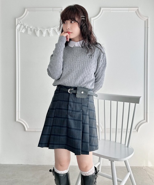Loueme(ルエム)の「ポーチベルト付きパネルプリーツミニスカート(スカート・レディース・アイボリー/ブラック/グレー/その他1・M)」の9枚目の写真