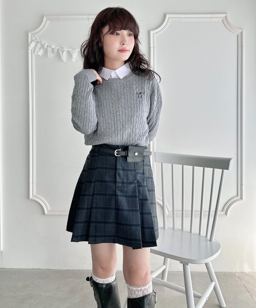 Loueme(ルエム)の「ポーチベルト付きパネルプリーツミニスカート(スカート・レディース・アイボリー/ブラック/グレー/その他1・M)」の10枚目の写真
