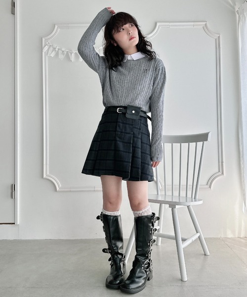Loueme(ルエム)の「ポーチベルト付きパネルプリーツミニスカート(スカート・レディース・アイボリー/ブラック/グレー/その他1・M)」の11枚目の写真
