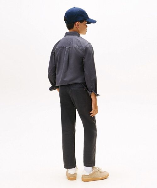 TOMMY HILFIGER(トミーヒルフィガー)の「BOYS リラックスブラッシュチノパンツ(チノパンツ・キッズ・グレー/オートミール・140cm/150cm/160cm/130cm)」の9枚目の写真