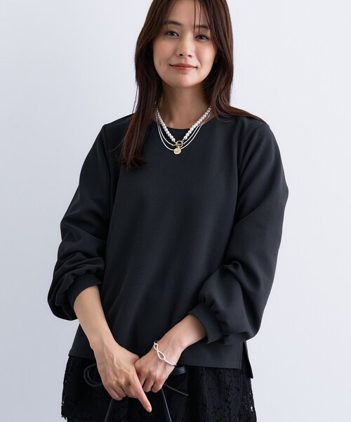 INDIVI(インディヴィ)の「【SETUP可能/袖コンシャス】ダンボールジャージトップス(Tシャツ/カットソー・レディース・ネイビー/オフホワイト/チャコールグレー・05/13/15 /34/38/19)」の2枚目の写真