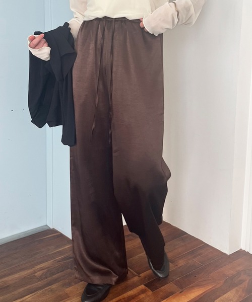 STYLEBLOCK(スタイルブロック)の「サテンワイドパンツ(その他パンツ・レディース・ブラウン/アイボリー/ブラック・M/S)」の3枚目の写真