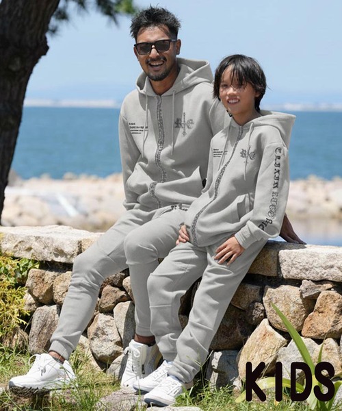 adamsJUGGLER(アダムスジャグラー)の「RTEG/C&REジップフーディーキッズ(パーカー・キッズ・ブラック/グレー・100/110/120/130/150)」の7枚目の写真