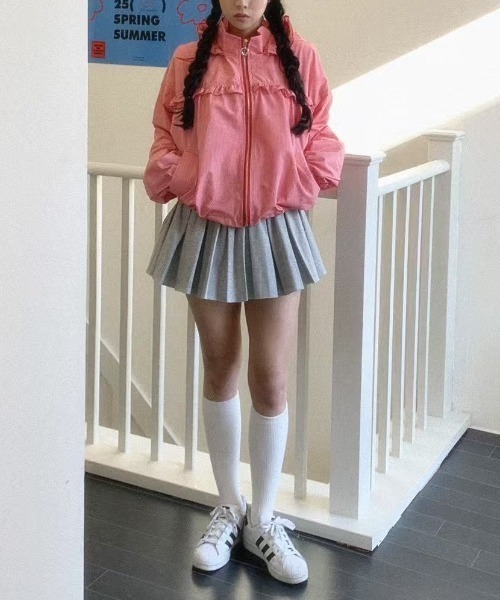 ENLIKE（エンリケ）の「フリルアクセント フーディーアウター（その他アウター・レディース・レッド/ブラック・FREE）」の12枚目の写真