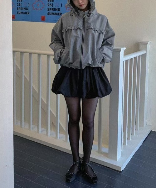 ENLIKE（エンリケ）の「フリルアクセント フーディーアウター（その他アウター・レディース・レッド/ブラック・FREE）」の8枚目の写真