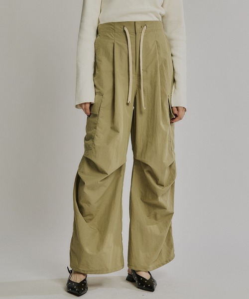 PUBLIC TOKYO(パブリックトウキョウ)の「コットンナイロンカーゴパンツ(カーゴパンツ・レディース・ホワイト/カーキ/ブラック・1/2)」の3枚目の写真