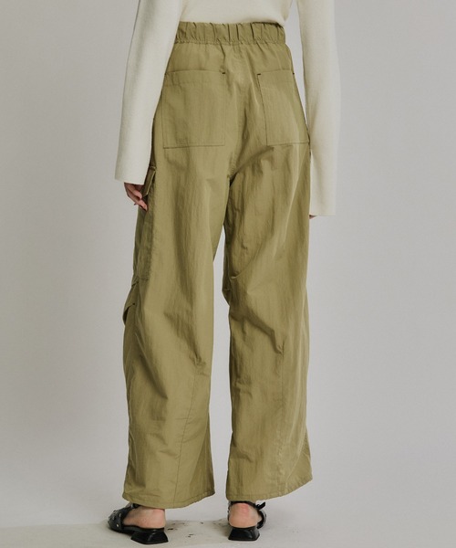 PUBLIC TOKYO(パブリックトウキョウ)の「コットンナイロンカーゴパンツ(カーゴパンツ・レディース・ホワイト/カーキ/ブラック・1/2)」の14枚目の写真