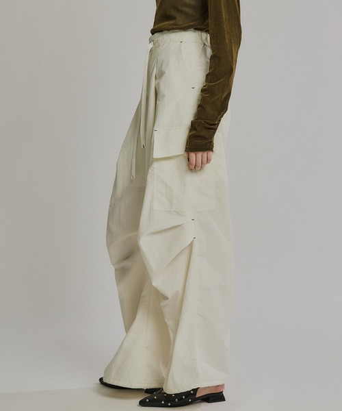 PUBLIC TOKYO(パブリックトウキョウ)の「コットンナイロンカーゴパンツ(カーゴパンツ・レディース・ホワイト/カーキ/ブラック・1/2)」の16枚目の写真