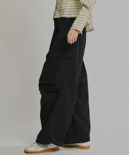 PUBLIC TOKYO(パブリックトウキョウ)の「コットンナイロンカーゴパンツ(カーゴパンツ・レディース・ホワイト/カーキ/ブラック・1/2)」の10枚目の写真