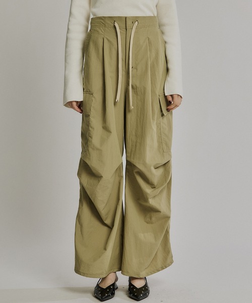 PUBLIC TOKYO(パブリックトウキョウ)の「コットンナイロンカーゴパンツ(カーゴパンツ・レディース・ホワイト/カーキ/ブラック・1/2)」の12枚目の写真