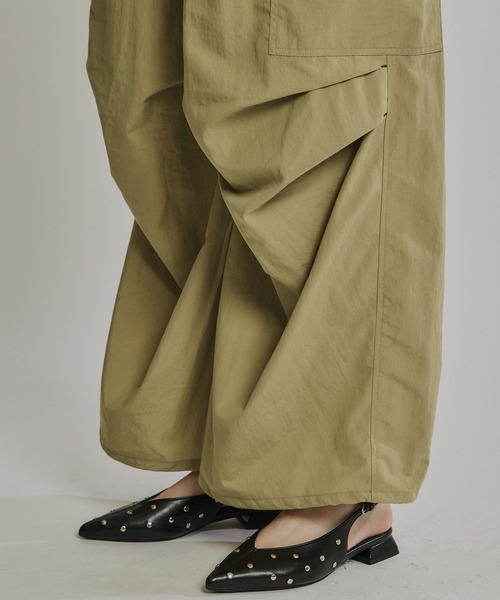 PUBLIC TOKYO(パブリックトウキョウ)の「コットンナイロンカーゴパンツ(カーゴパンツ・レディース・ホワイト/カーキ/ブラック・1/2)」の21枚目の写真