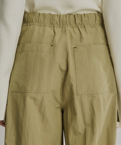 PUBLIC TOKYO(パブリックトウキョウ)の「コットンナイロンカーゴパンツ(カーゴパンツ・レディース・ホワイト/カーキ/ブラック・1/2)」の19枚目の写真