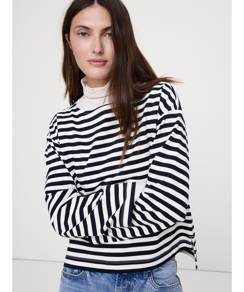 Banana Republic(バナナリパブリック)の「リラックス コットン ボートネック Tシャツ(Tシャツ/カットソー・レディース・ネイビー/レッド系その他/ブルー・M/XS/L/S)」の3枚目の写真