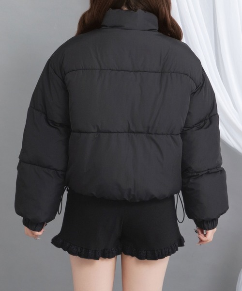 Diable baiser（ディアブルベーゼ）の「中綿ショート丈ダウンジャケット【コート】（その他アウター・レディース・モカ/オフホワイト/ブラック・MEDIUM/LARGE）」の5枚目の写真