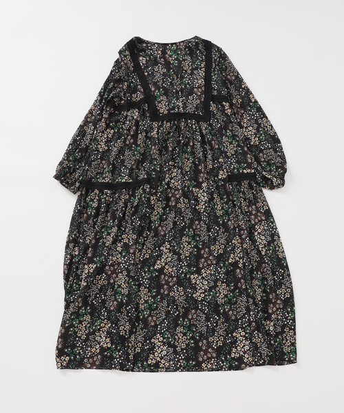 SLOBE IENA(スローブイエナ)の「《WEB限定/追加4》FLOWER PRINT ワンピース(ワンピース・レディース・ブラック・38/36)」の9枚目の写真