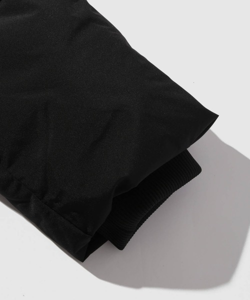 NAVY（ネイビー）の「NAVY All-Weather 100D Insulated Blouson/オールウェザー100D中綿ボリュームブルゾン【撥水 防風 耐水圧10000mm】ユニセックス（ブルゾン・メンズ・チャコールグレー/ベージュ/ブラック・L/M/XXL/XL）」の8枚目の写真