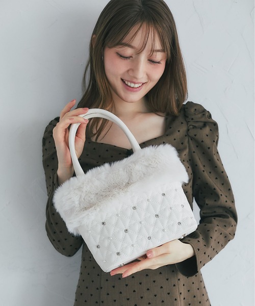 トッコ ３ＷＡＹショルダー付きパールビジュー装飾ファー×ハートキルティングバッグ 3WAYショルダー付きパールビジュー装飾ファー×ハートキルティング