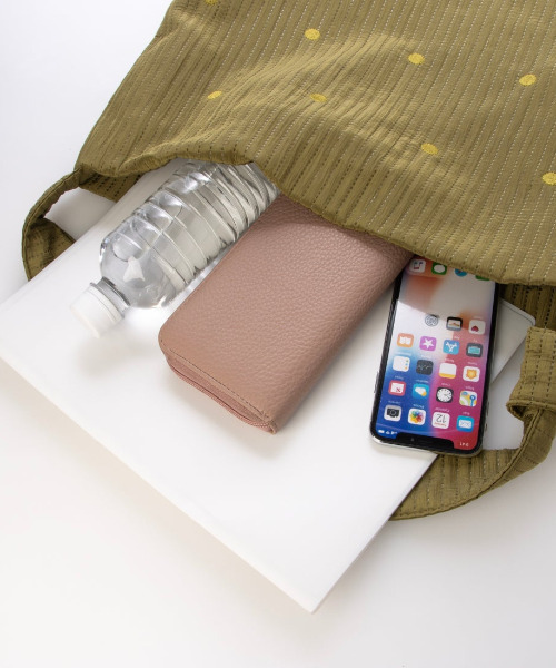cache cache（カシュ カシュ）の「カシュカシュ cachecache / ラインドットワンショルダートート（トートバッグ・レディース・ブルー/ベージュ/イエロー/ブラック/カーキ・FREE）」の9枚目の写真