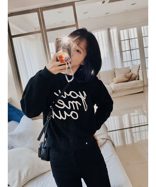 NICK&NICOLE（ニックアンドニコール）の「BUTTERFLY SIGNATURE SWEATSHIRT_BLACK CREAM（スウェット・レディース・その他・FREE）」の5枚目の写真